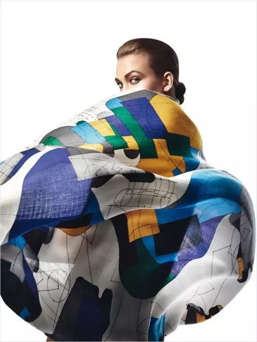 繞一方絲巾,演繹你的萬種秋日風情