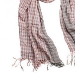 美特斯邦威淡粉色格紋方巾 春日少女感的點(diǎn)睛之筆