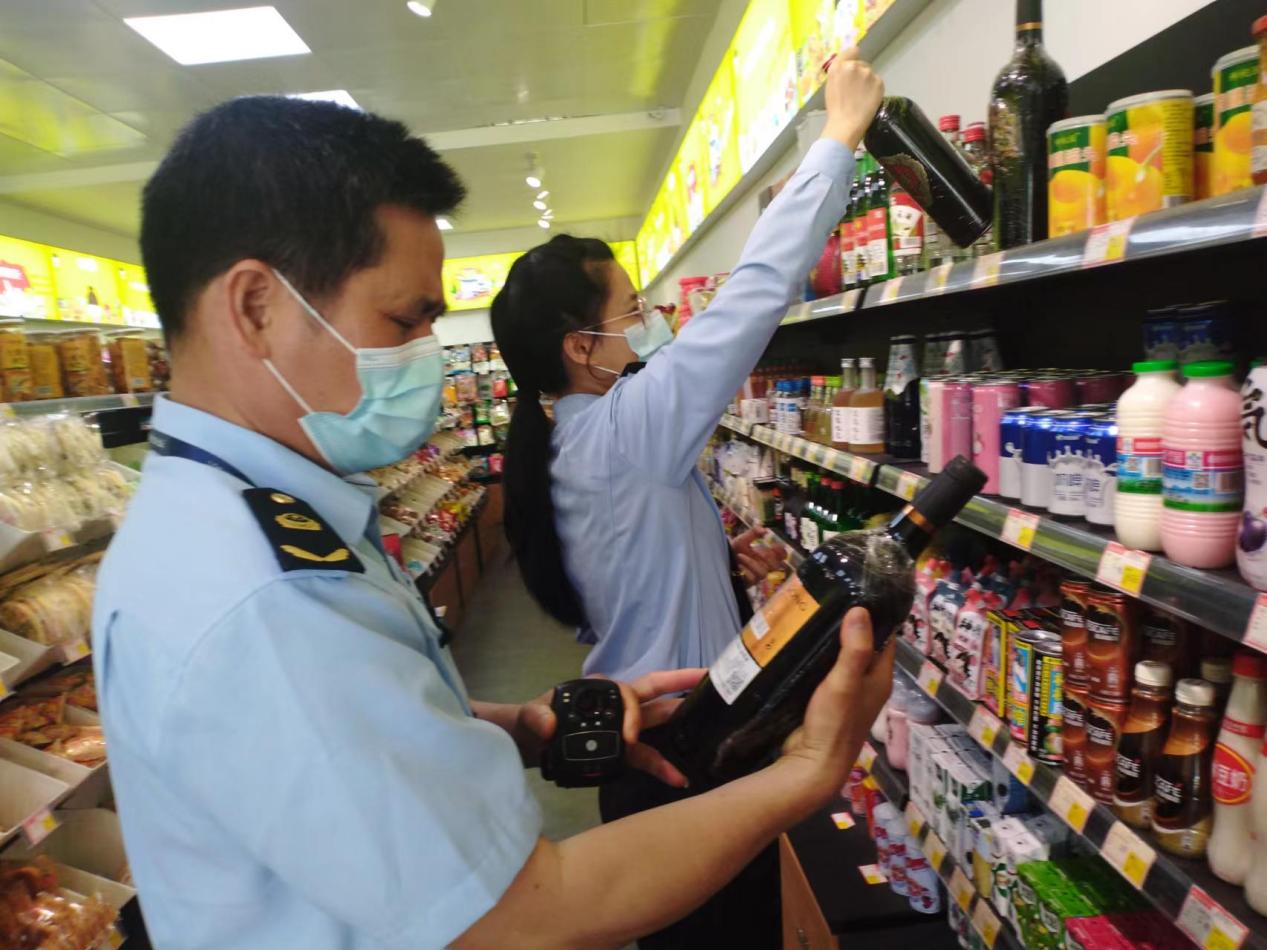 雁山區(qū)市場監(jiān)管局多措并舉，精準(zhǔn)施策穩(wěn)市場主體激活力——以酒類經(jīng)營為例看成效